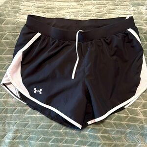 Size medium Under Armour shorts